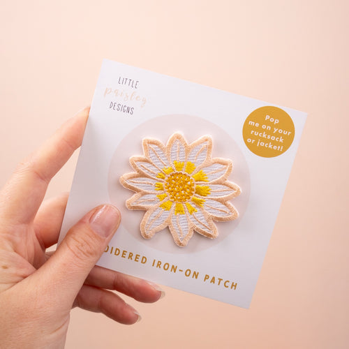 Daisy Flower Embroidered Iron-on Patch